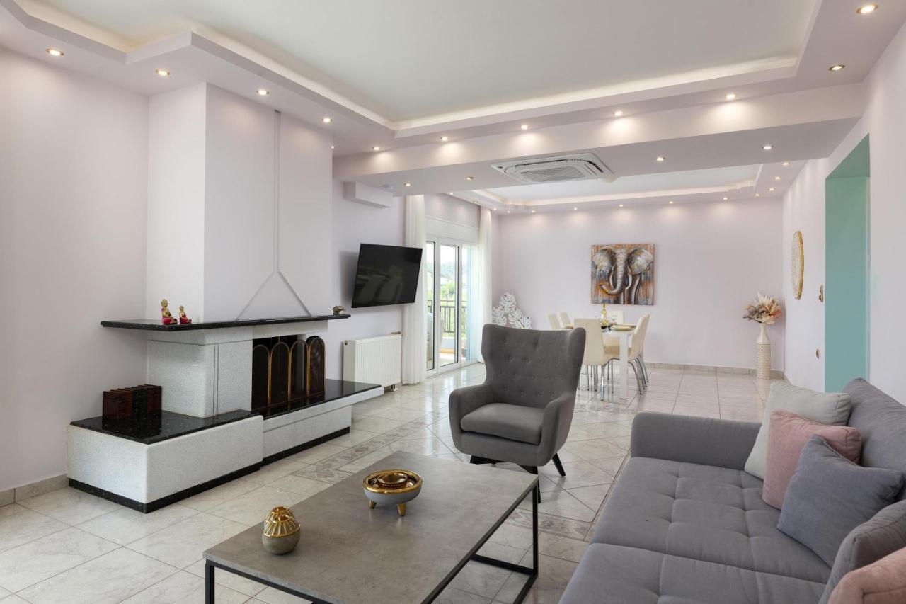 White&Blue Luxury Suites Ялиссос Экстерьер фото