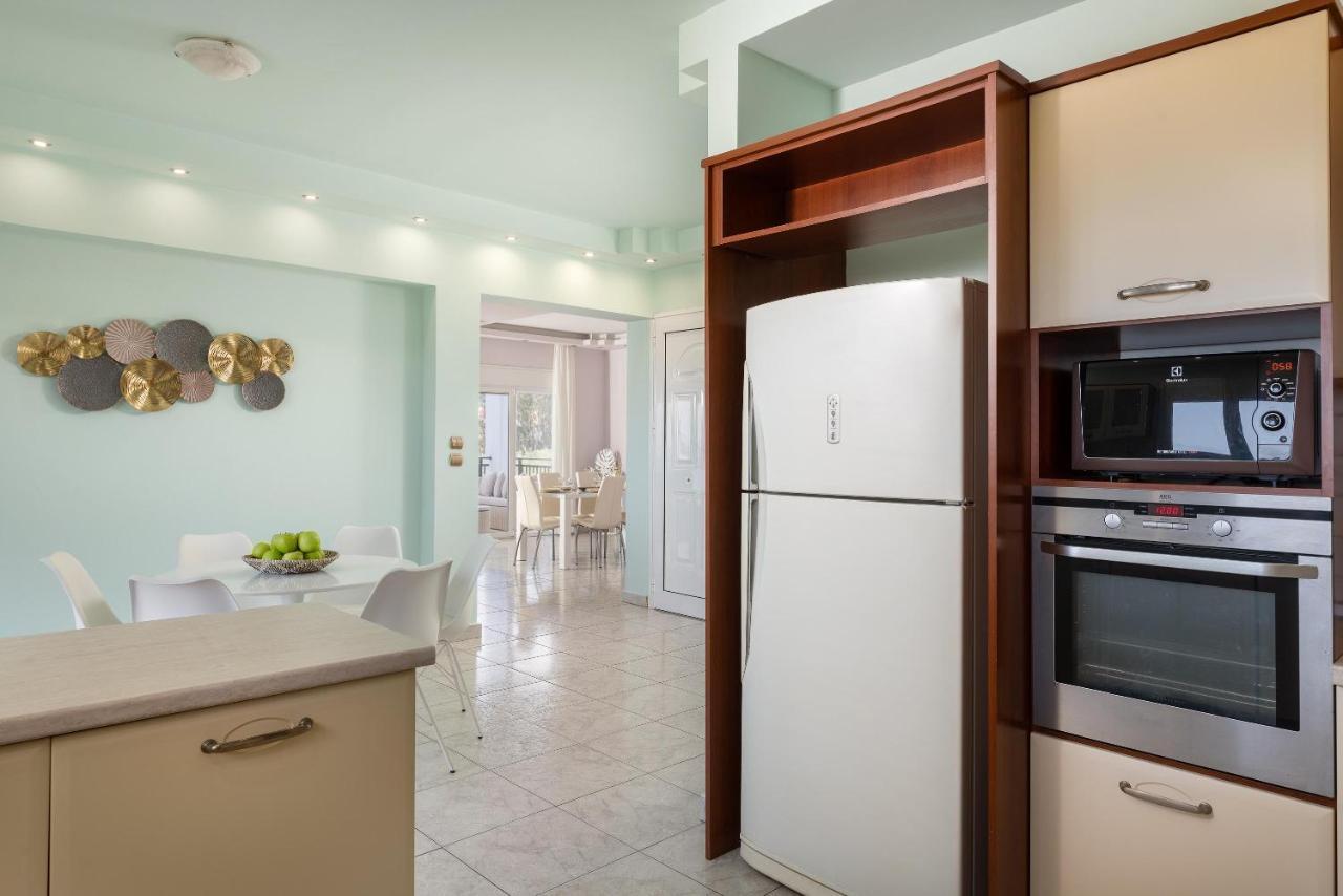 White&Blue Luxury Suites Ялиссос Экстерьер фото